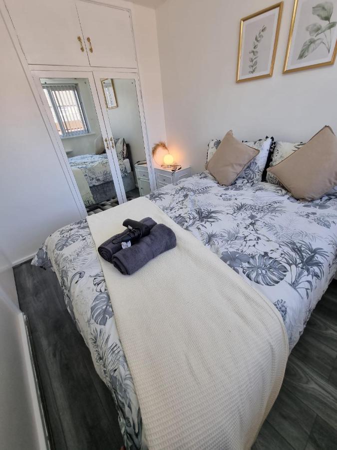 Centrally Located W/ Free Parking & Smart Tv Leeds  Esterno foto