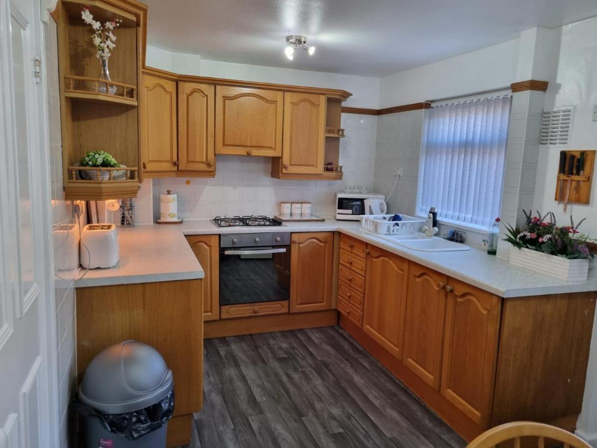 Centrally Located W/ Free Parking & Smart Tv Leeds  Esterno foto